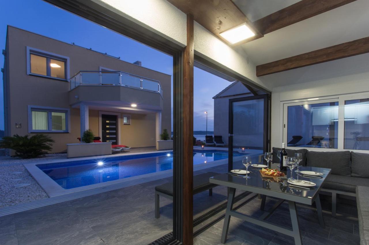 Villa-Split-Luxury-Heated Salt Water Pool-Up To 3 Family Kastela Luaran gambar